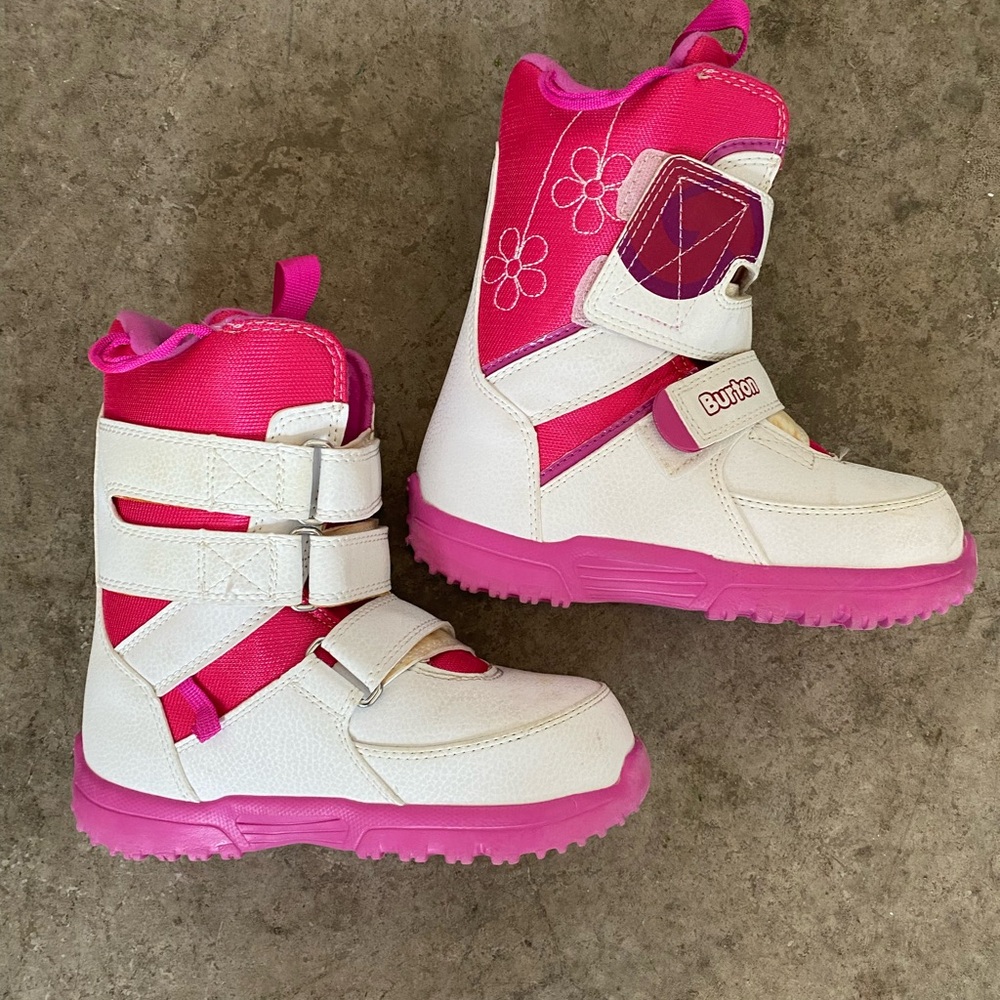 Grom Burton snowboard boots